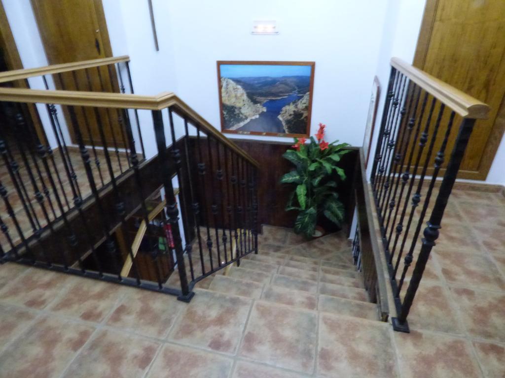 Casa Rural Al-Mofrag Y Apartamentos El Mirador De Monfraguee Villarreal de San Carlos Buitenkant foto