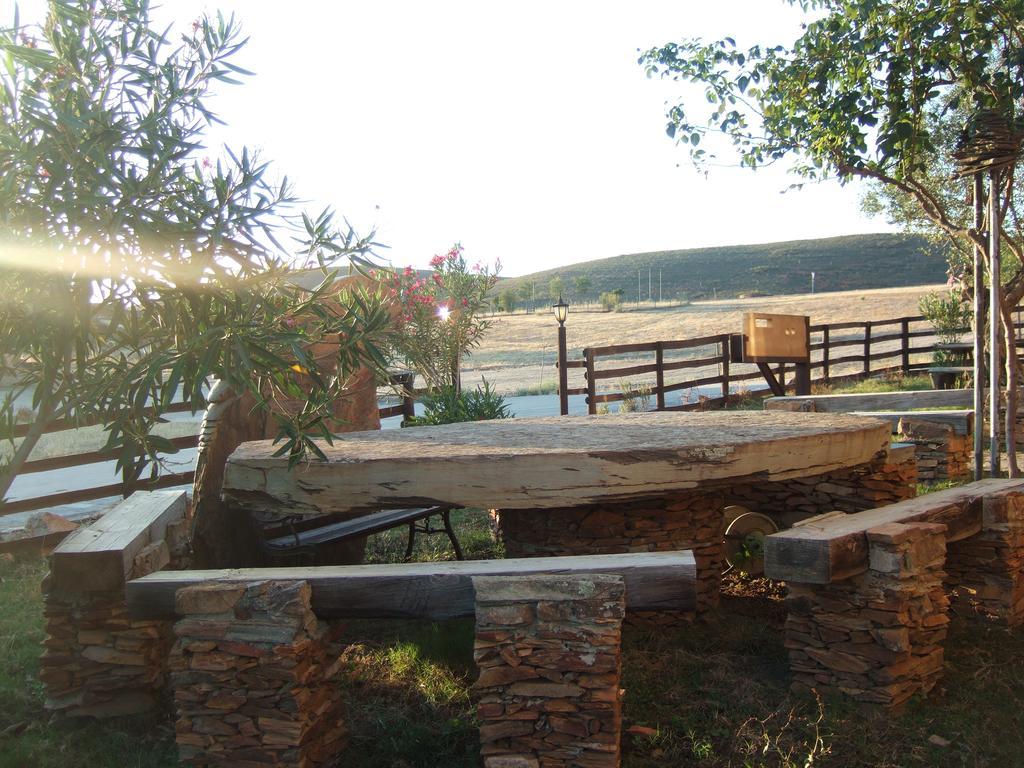Casa Rural Al-Mofrag Y Apartamentos El Mirador De Monfraguee Villarreal de San Carlos Buitenkant foto
